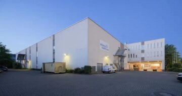 Say hello to: Lager- und Produktionshalle mit angrenzenden Büroflächen, 90431 Nürnberg, Halle