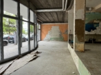 Bild - Say hello to: Attraktive Ladenfläche mit großflächiger Schaufensterfront