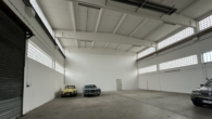 Bild - Say hello to: Zentralgelgene Halle im Industriegebiet Klingenhof