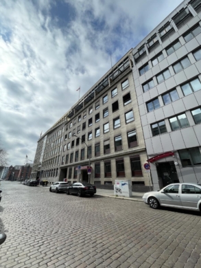 Say hello to: Helles Büro auf der Cremon Insel, 20457 Hamburg, Bürohaus