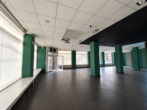 Innenansicht beabrietet - Say hello to: Eckladen mit viel Schaufensterfront in bester Lage auf der Limmerstraße