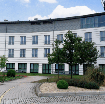 Say hello to: Großzügige Büro- und Praxisflächen in ehemaliger Klinik, 90763 Fürth, Praxishaus